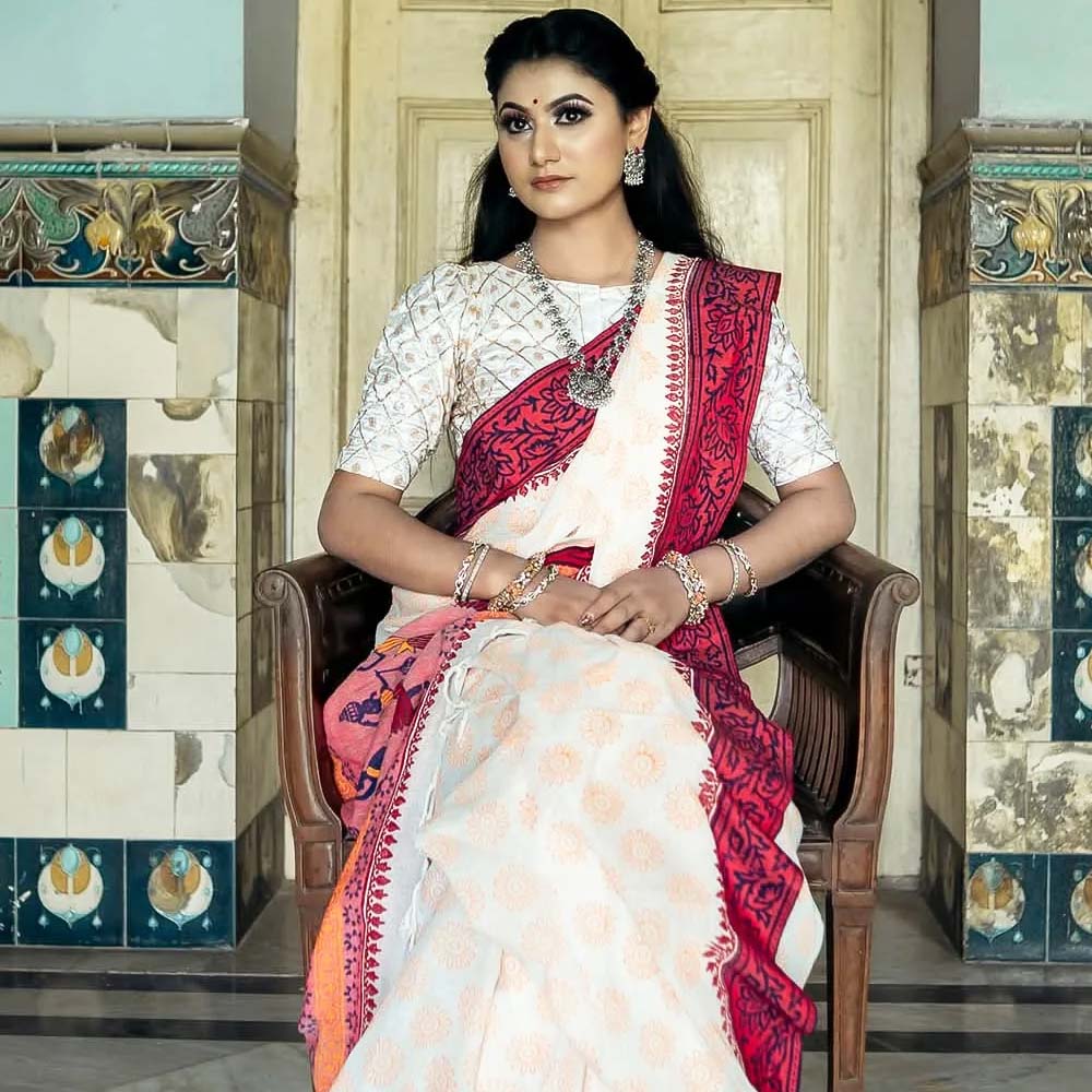 Traditional Tant Saree - Crimson & Ivory Edition